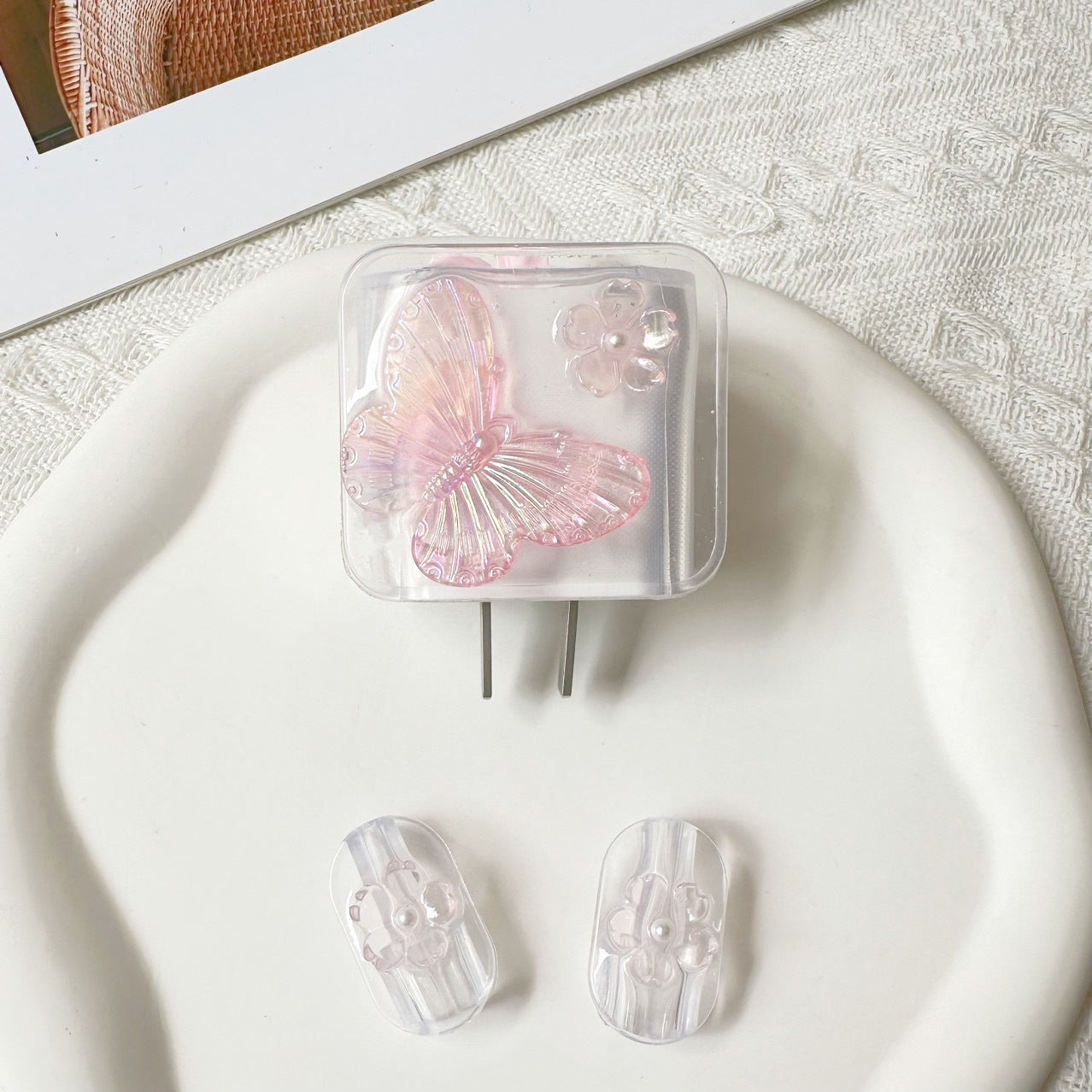 Summer Glitter Butterfly Charger Protector Sleeve for Apple iPhone 18/20W Cable Winder Wire Protective Cover